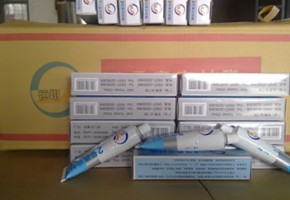 本產(chǎn)品是由潤(rùn)滑油基礎(chǔ)油經(jīng)精餾、稠化并加入適量的添加劑，再經(jīng)后處理后制得。本產(chǎn)品主要用作真空系統(tǒng)的活動(dòng)部分和可拆卸部分的密封和潤(rùn)滑。1、2、3號(hào)適用于30℃條件下使用，4號(hào)最高使用溫度可達(dá)120℃，可用